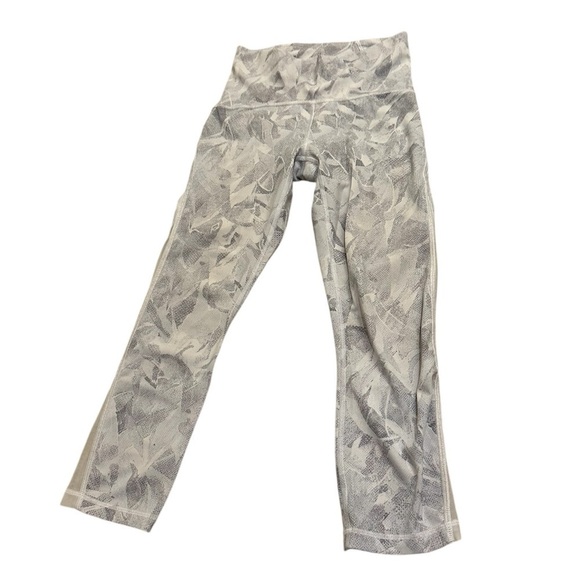 Lululemon Train Times 7/8 Pant *25" Jasmine White Multi / White Size 4 - Picture 2 of 14